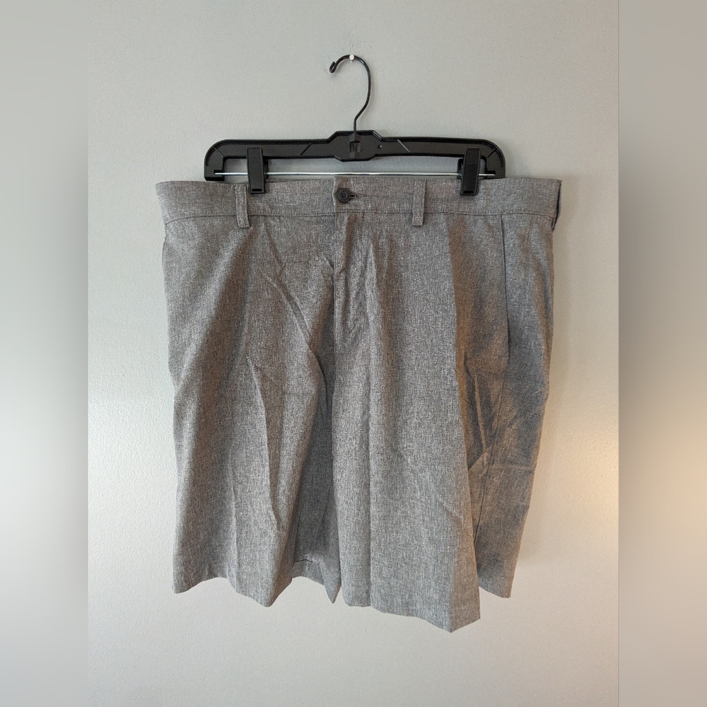 Golf Shorts PGA Tour W36 Light Gray